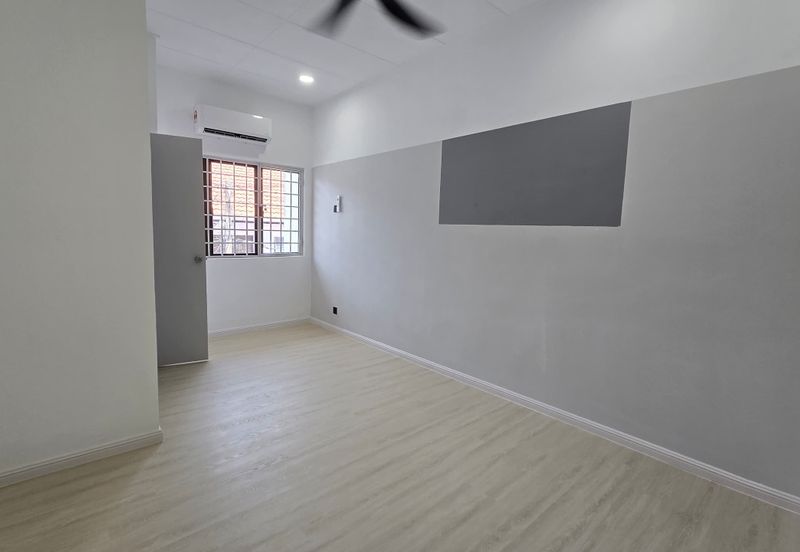 Fully Renovated Double-Storey Terrace @ Bandar Utama – Below Market Value, High Rental Potential!