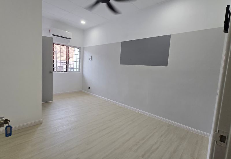 Fully Renovated Double-Storey Terrace @ Bandar Utama – Below Market Value, High Rental Potential!