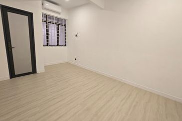 Fully Renovated Double-Storey Terrace @ Bandar Utama – Below Market Value, High Rental Potential!