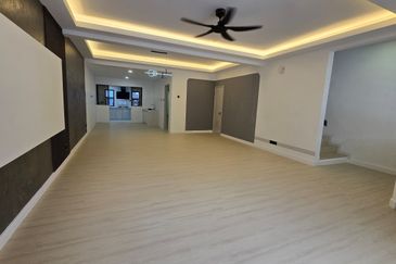Fully Renovated Double-Storey Terrace @ Bandar Utama – Below Market Value, High Rental Potential!