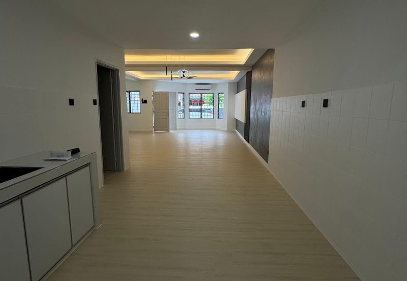 Fully Renovated Double-Storey Terrace @ Bandar Utama – Below Market Value, High Rental Potential!