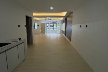 Fully Renovated Double-Storey Terrace @ Bandar Utama – Below Market Value, High Rental Potential!