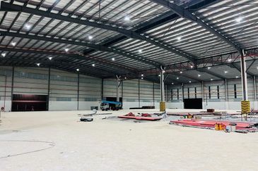 West Port, Pulau Indah