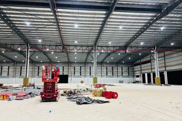 West Port, Pulau Indah