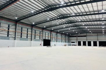 West Port, Pulau Indah