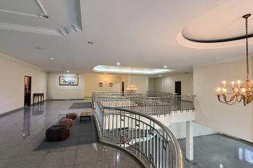 Bukit Pantai (Pantai Hill)