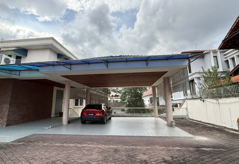 Bukit Pantai (Pantai Hill)