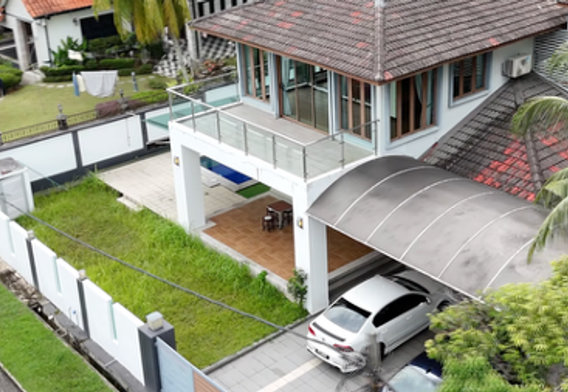 Bungalow with Swimming Pool in Bangsar