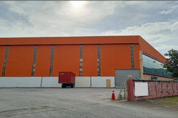 West Port, Pulau Indah