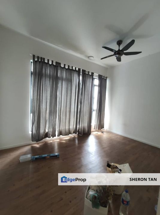 Utropolis Suites  3r2b Semi Furnished For RENT!!!, Selangor, Glenmarie
