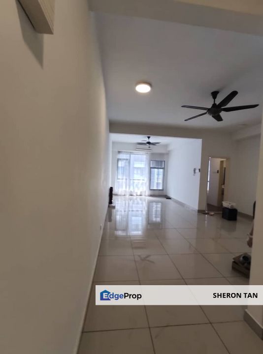 Utropolis Suites  3r2b Semi Furnished For RENT!!!, Selangor, Glenmarie