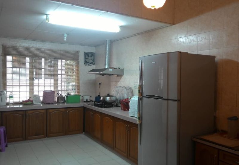 Bukit Jelutong Big CORNER house for SALE
