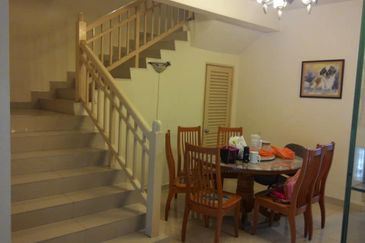 Bukit Jelutong Big CORNER house for SALE