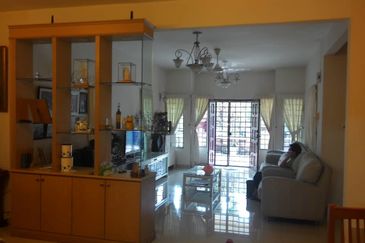 Bukit Jelutong Big CORNER house for SALE