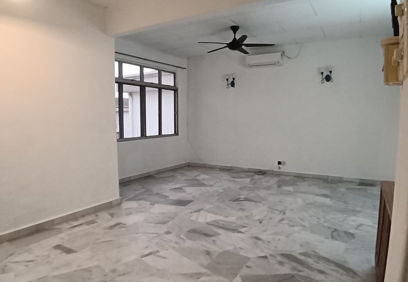 Subang Perdana Goodyear Court 7