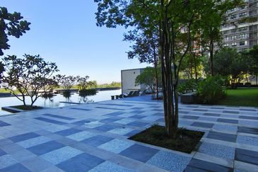 Paloma @ Tropicana Metropark