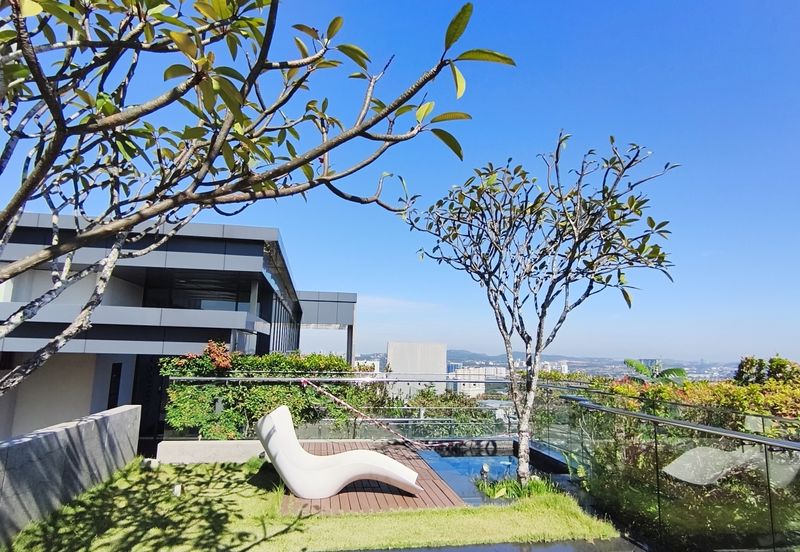 Paloma @ Tropicana Metropark