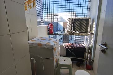 Paloma @ Tropicana Metropark