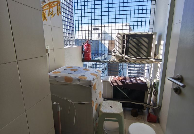 Paloma @ Tropicana Metropark