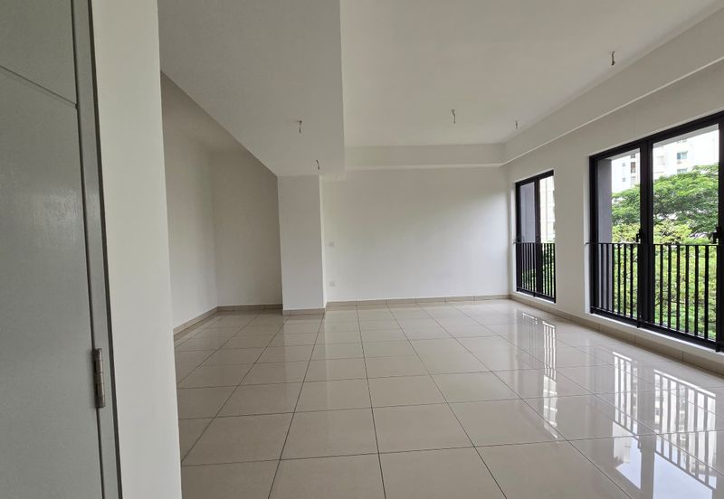 East 57 (Residensi Laman Timur)