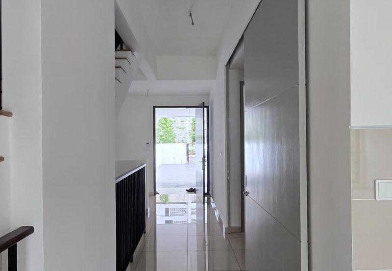 East 57 (Residensi Laman Timur)