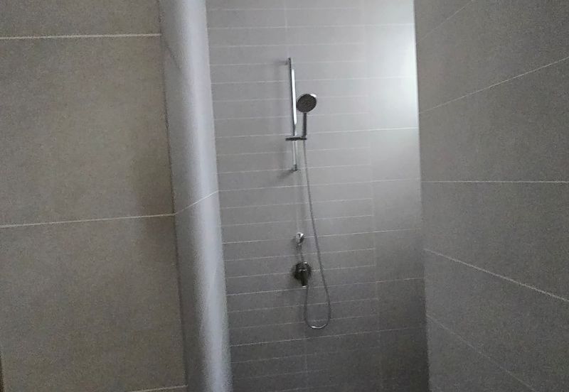 East 57 (Residensi Laman Timur)