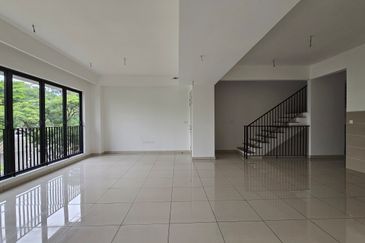 East 57 (Residensi Laman Timur)