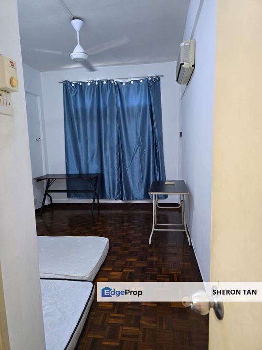 Subang Perdana Good Year Court 9 , Selangor, USJ