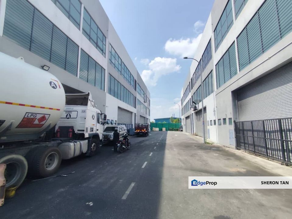 Bukit Kemuning Light Industrial 2.5 sty  intermediate Lot , Selangor, Shah Alam