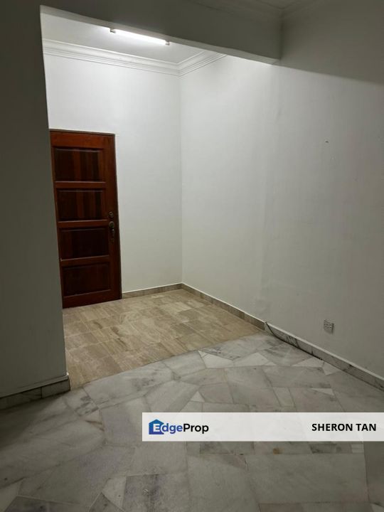 USJ 22 Landed  22x75 double storey link, Selangor, USJ