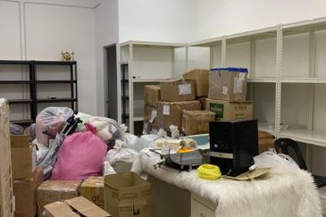 D'Pandan Business Square  4th Floor Office