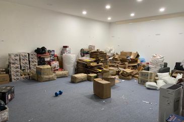 D'Pandan Business Square  4th Floor Office