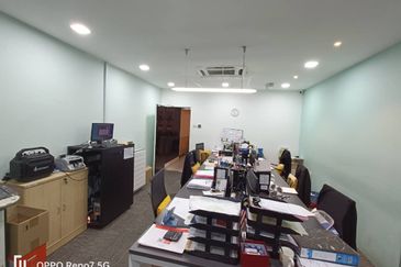 IQI Boulevard 2nd Floor Office Fully Renovation 