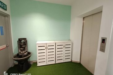 IQI Boulevard 2nd Floor Office Fully Renovation 