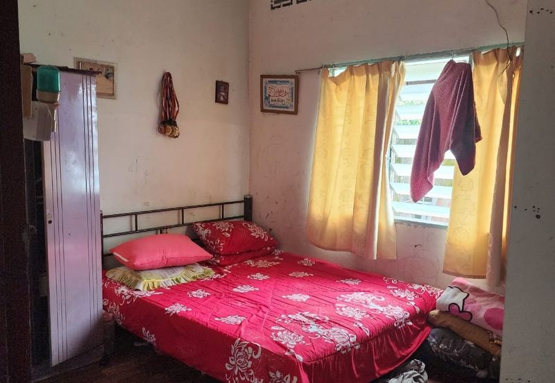 Kampung Ampang Campuran Single Storey House for Sales