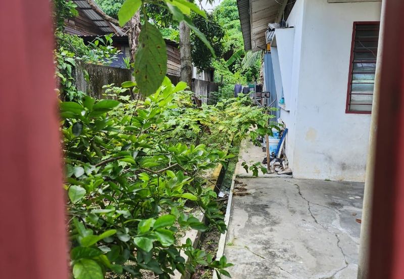 Kampung Ampang Campuran Single Storey House for Sales