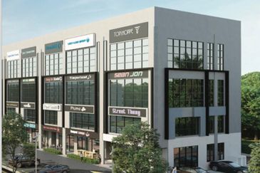 Last Corner Unit CG New Town 4 Storey Shop