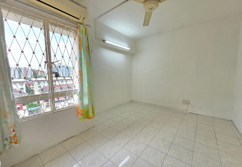 Le Jardine Condominium