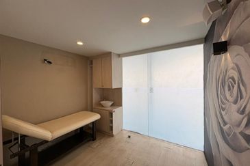 Jalan Maroof, Bangsar Bungalow House Nice Renovation Great Location