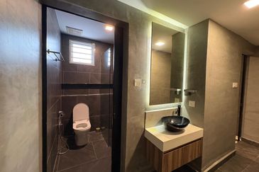 Jalan Maroof, Bangsar Bungalow House Nice Renovation Great Location