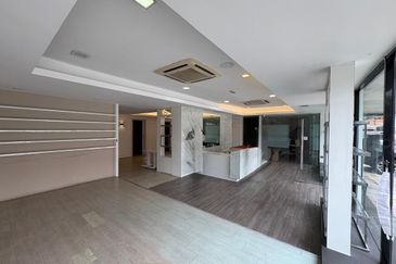 Jalan Maroof, Bangsar Bungalow House Nice Renovation Great Location