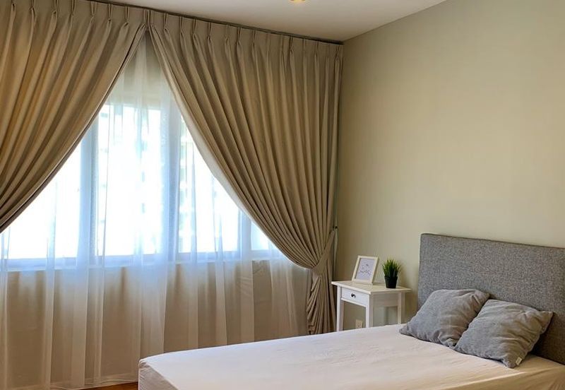 Merak Kayangan Court