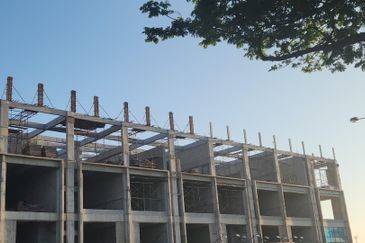 CG New Town 4 Storey Shoplot