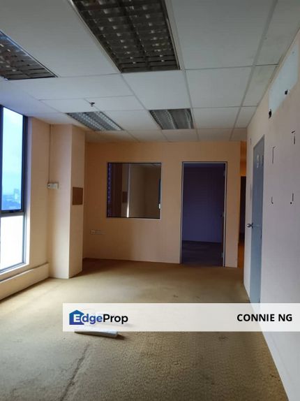 Plaza Taragon Office Suite for Rent in Kelana Jaya, Bare unit with carpet, Selangor, Petaling Jaya