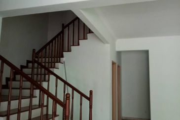 Very Convenient Double-Story House for Rent in Jalan Tanjung Sd13/4, Sri Damansara