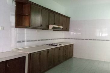 Very Convenient Double-Story House for Rent in Jalan Tanjung Sd13/4, Sri Damansara