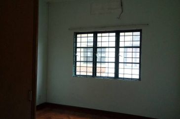 Very Convenient Double-Story House for Rent in Jalan Tanjung Sd13/4, Sri Damansara