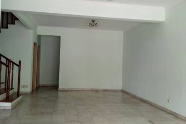 Very Convenient Double-Story House for Rent in Jalan Tanjung Sd13/4, Sri Damansara