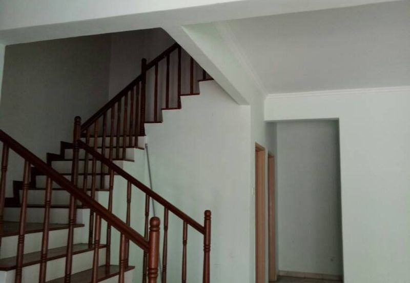 Very Convenient Double-Story House for Rent in Jalan Tanjung Sd13/4, Sri Damansara
