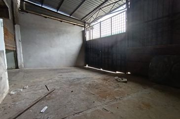 Taman Industrial Sungai Buloh (TSB Commercial Centre)